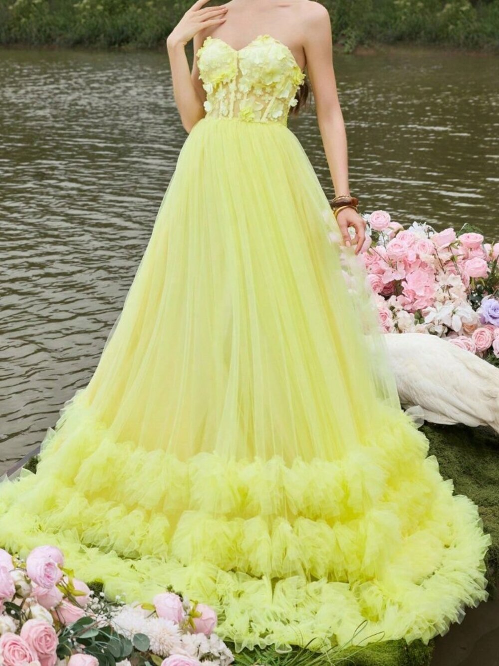Yellow Elegant Women's Strapless Sweetheart Corset Gown dress